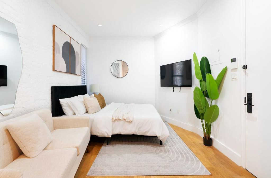 Upper East Side Apartment | 403-2E Newly Renovated Studio UES