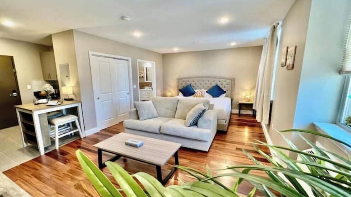 Logan Square Apartment | 403 Luxury and Comfy King bed in Central city of phillynn