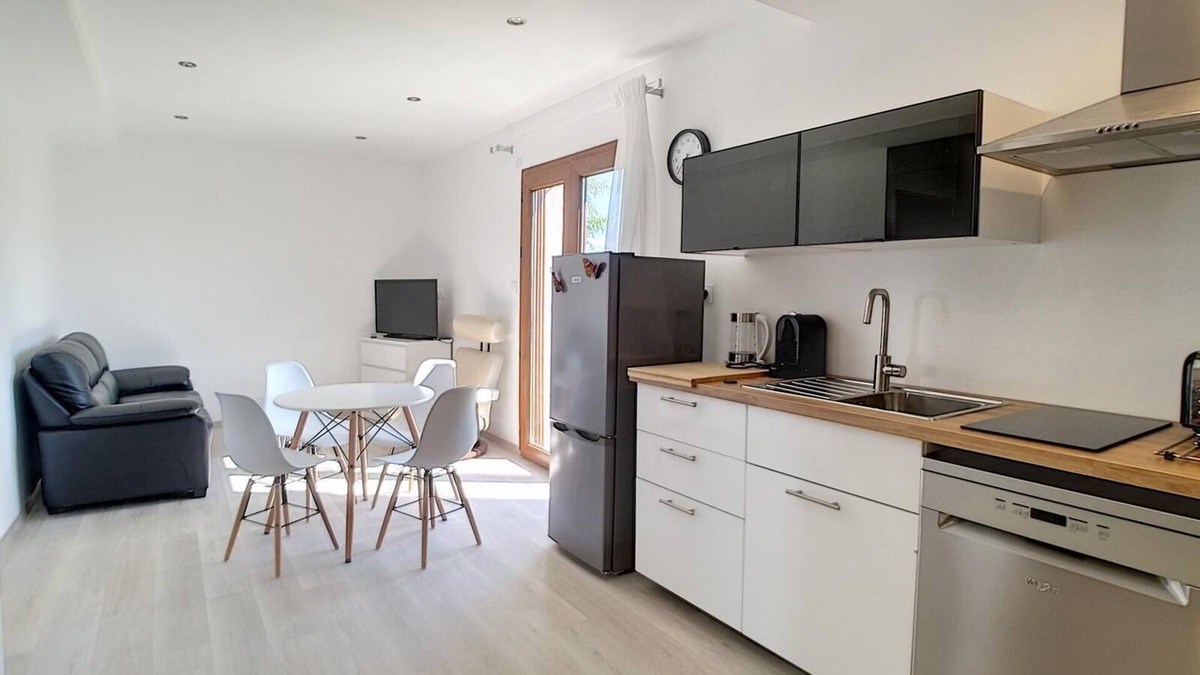 Clairvaux-les-Lacs Apartment | 40m2 apartment with terrace