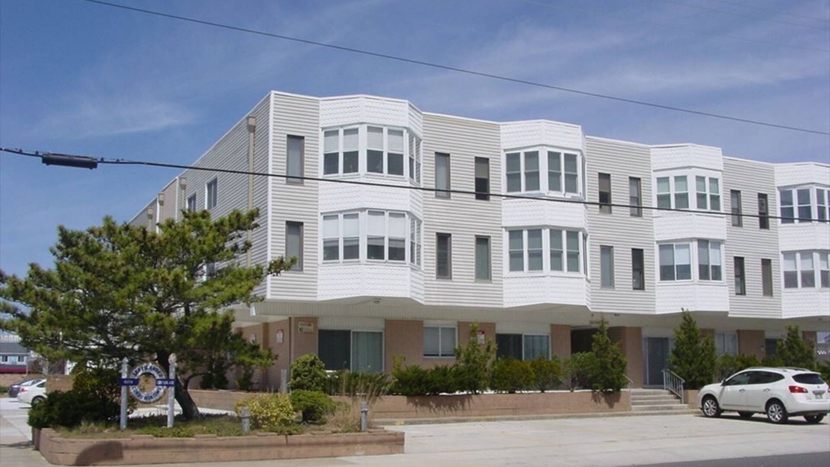 Sea Isle City House | 4114 Central Avenue Unit 213