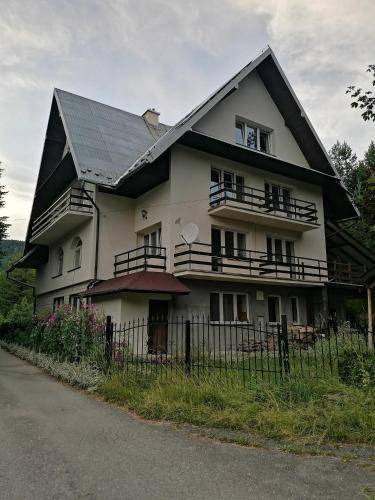 Binczarowa House | 42 m² Farmhouse ∙ 2 bedrooms ∙ 5 guests