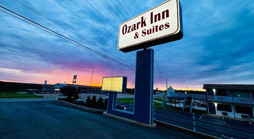 Osage Beach Hotel | 42 m² Hotel ∙ 127 guests