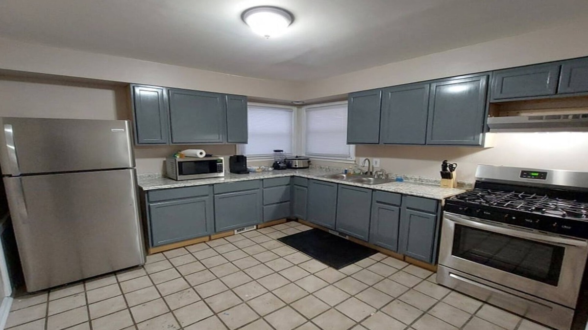 Inkster House | 420 Jacuzzi Oasis - Events Allowed