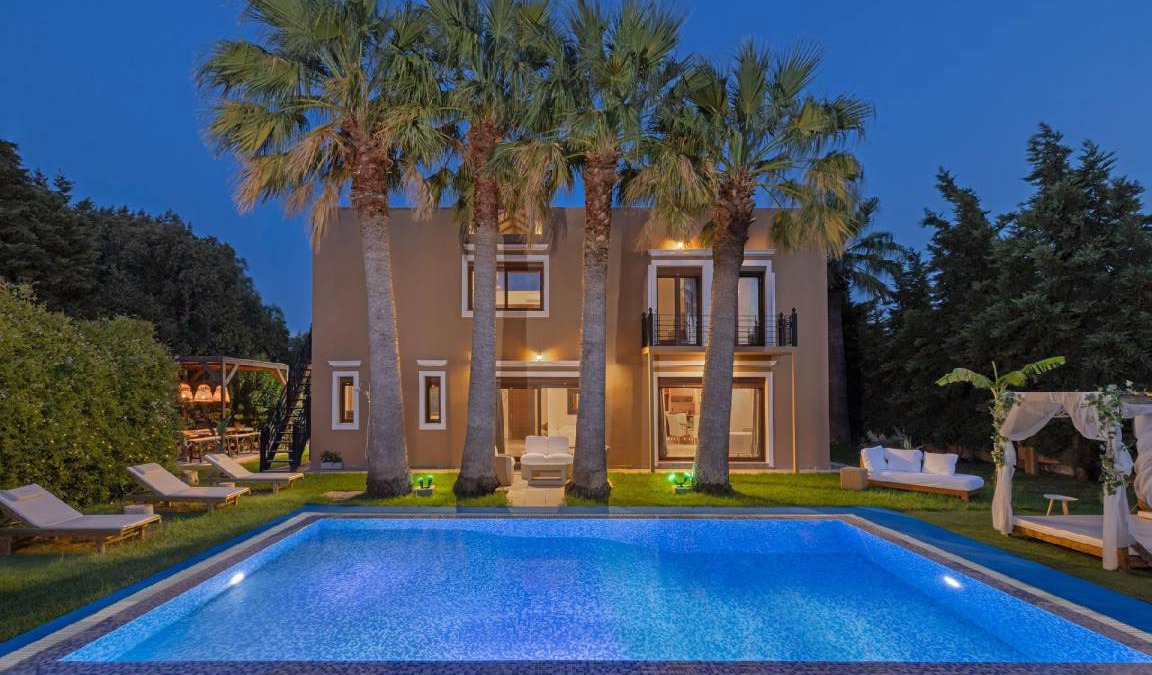 Ialyssos House | 420 m² House ∙ 5 bedrooms ∙ 12 guests