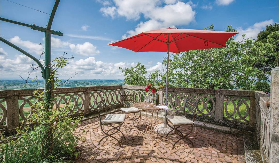 Alfiano Natta House | 420 m² House ∙ 5 bedrooms ∙ 10 guests