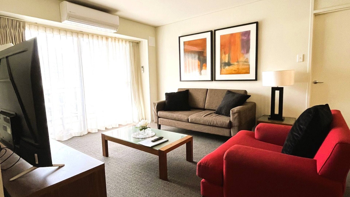 East Perth Apartment | 420 Spacious City Sanctuary POOL+GYM 2x2