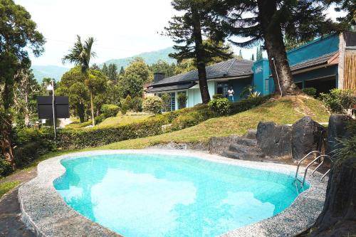 Ciloto Villa | 426 m² Villa ∙ 4 bedrooms ∙ 40 guests