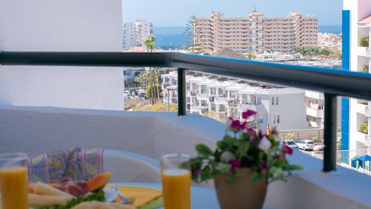 Los Cristianos Apartment | 427 Beautiful Summerland Studio, Wi-Fi sat.TV