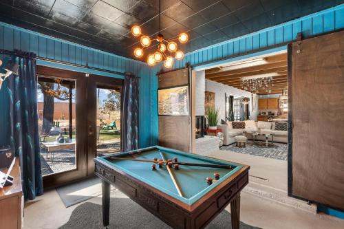 Santa Fe House | 428 Alta Vista