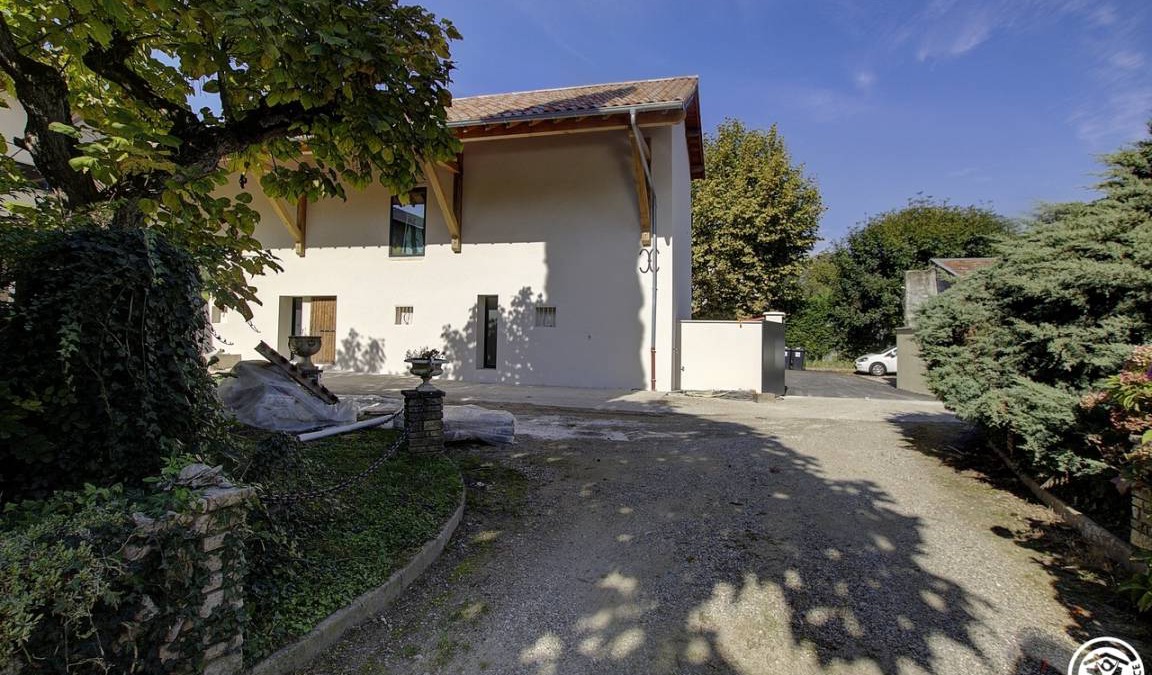 Beynost House | 43 m² Gîte ∙ 1 bedroom ∙ 5 guests