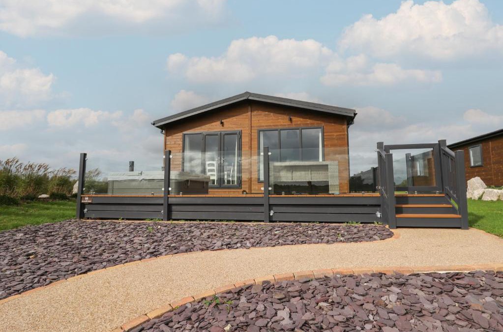 Oakmere House | 44 Delamere Point