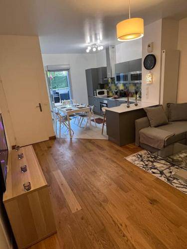 Epinay-sur-Seine Apartment | 44 m² Apartment ∙ 2 bedrooms ∙ 5 guests