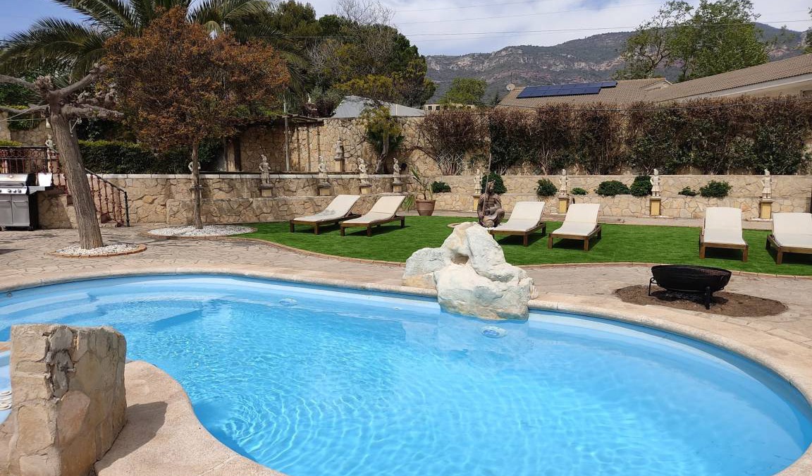 Alforja Villa | 440 m² Villa ∙ 8 bedrooms ∙ 18 guests