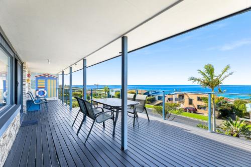 Kianga House | 45 Hillside Cres Beach House
