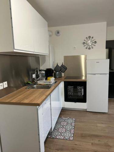 Le Blanc-Mesnil Apartment | 45 m² Apartment ∙ 1 bedroom ∙ 4 guests