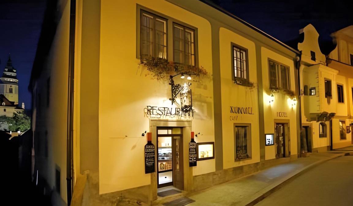 Cesky Krumlov Hotel | 45 m² Hotel ∙ 4 guests