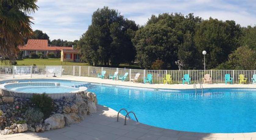 Saint-Savinien Hotel | 45 m² Hotel ∙ 6 guests