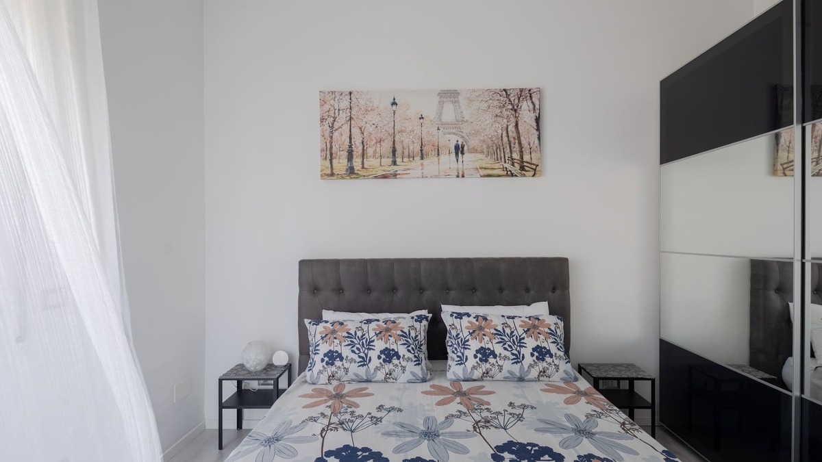 Quartiere XXIII Alessandrino Apartment | 45 sqm apartment, Metro C Alessandrino, A/C, Wi-Fi
