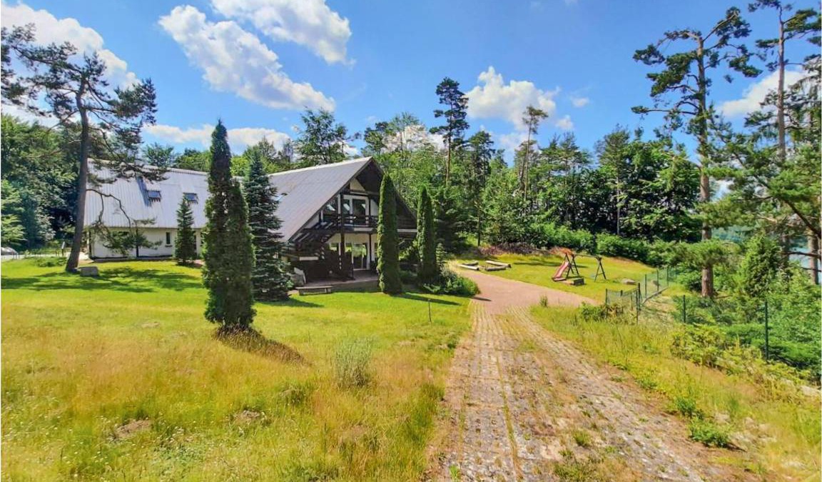 Suleczyno House | 450 m² House ∙ 9 bedrooms ∙ 30 guests