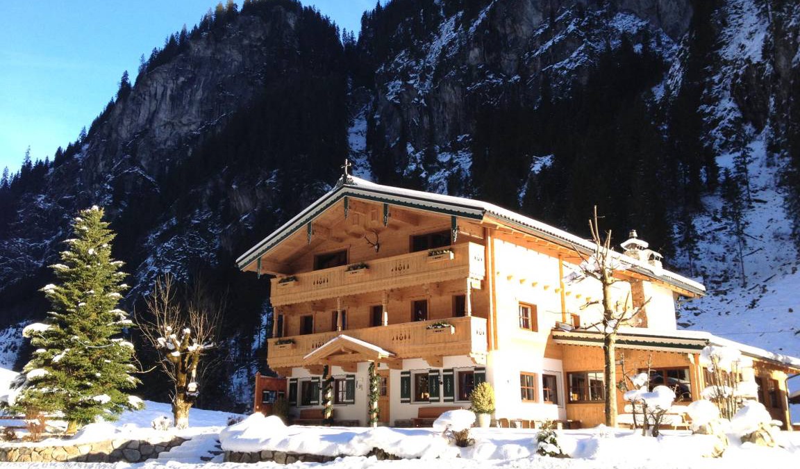 Mayrhofen House | 450 m² House ∙ 14 bedrooms ∙ 35 guests