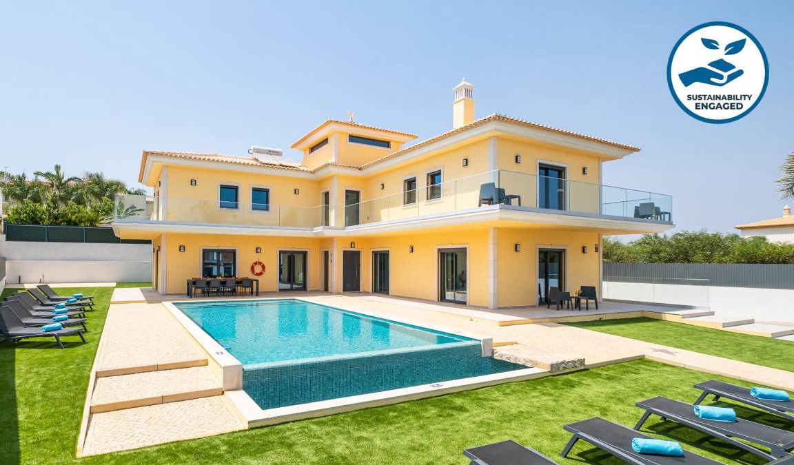 Montechoro Villa | 450 m² Villa ∙ 4 bedrooms ∙ 10 guests