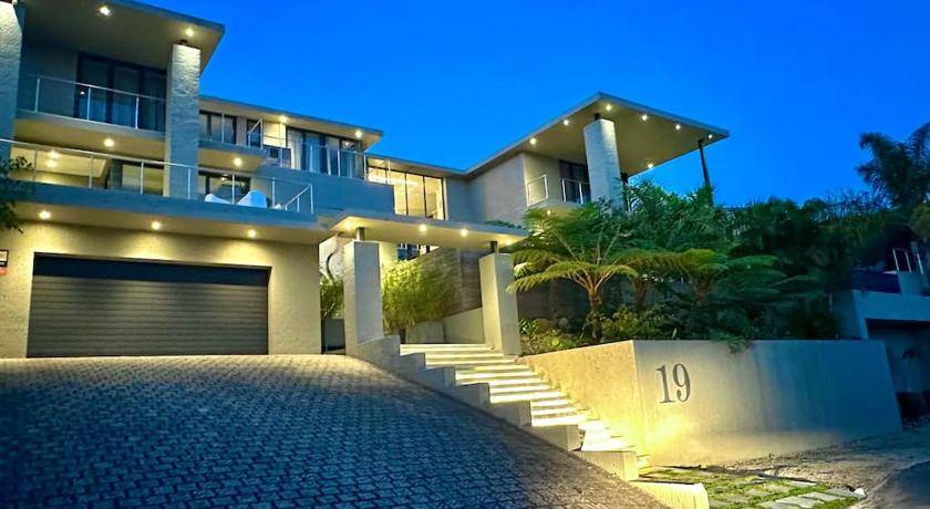 Paradise Villa | 450 m² Villa ∙ 4 bedrooms ∙ 8 guests