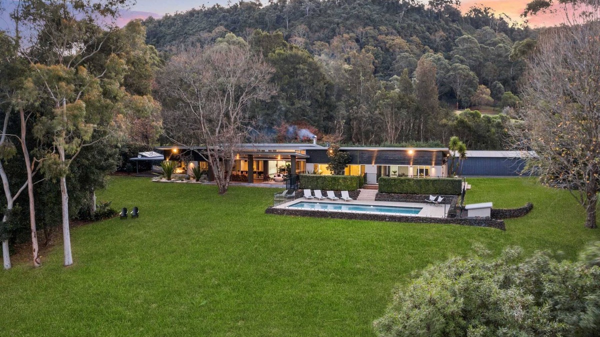 Jaspers Brush House | '454 @ Jaspers' - Luxurious Paradise Near Berry