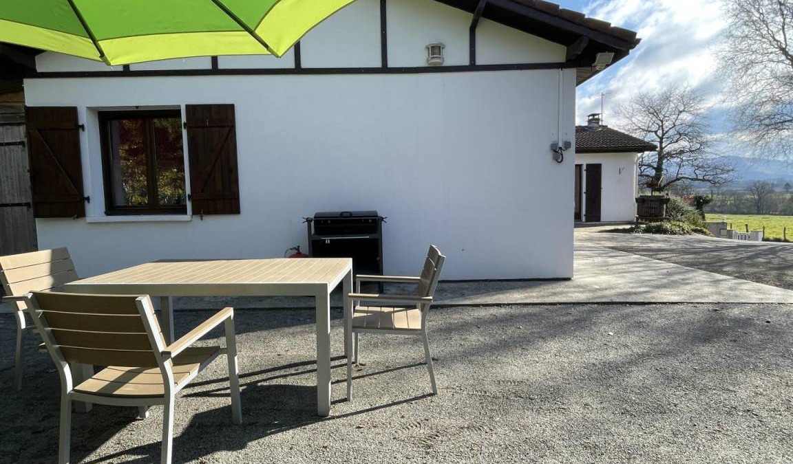 Saint-Jean-le-Vieux House | 46 m² Gîte ∙ 1 bedroom ∙ 2 guests