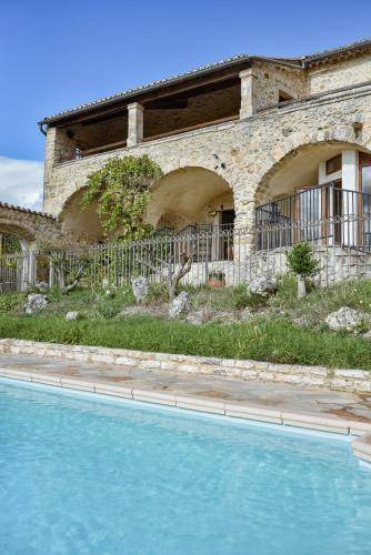 Labastide-de-Virac House | 460 m² House ∙ 8 bedrooms ∙ 19 guests