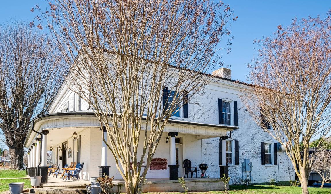 Buchanan House | 464 m² House ∙ 5 bedrooms ∙ 13 guests