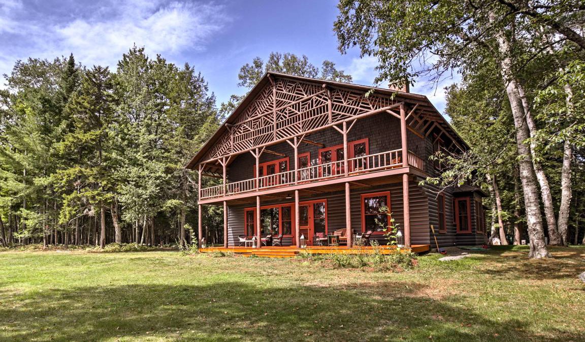 Saranac Lake House | 464 m² House ∙ 5 bedrooms ∙ 10 guests