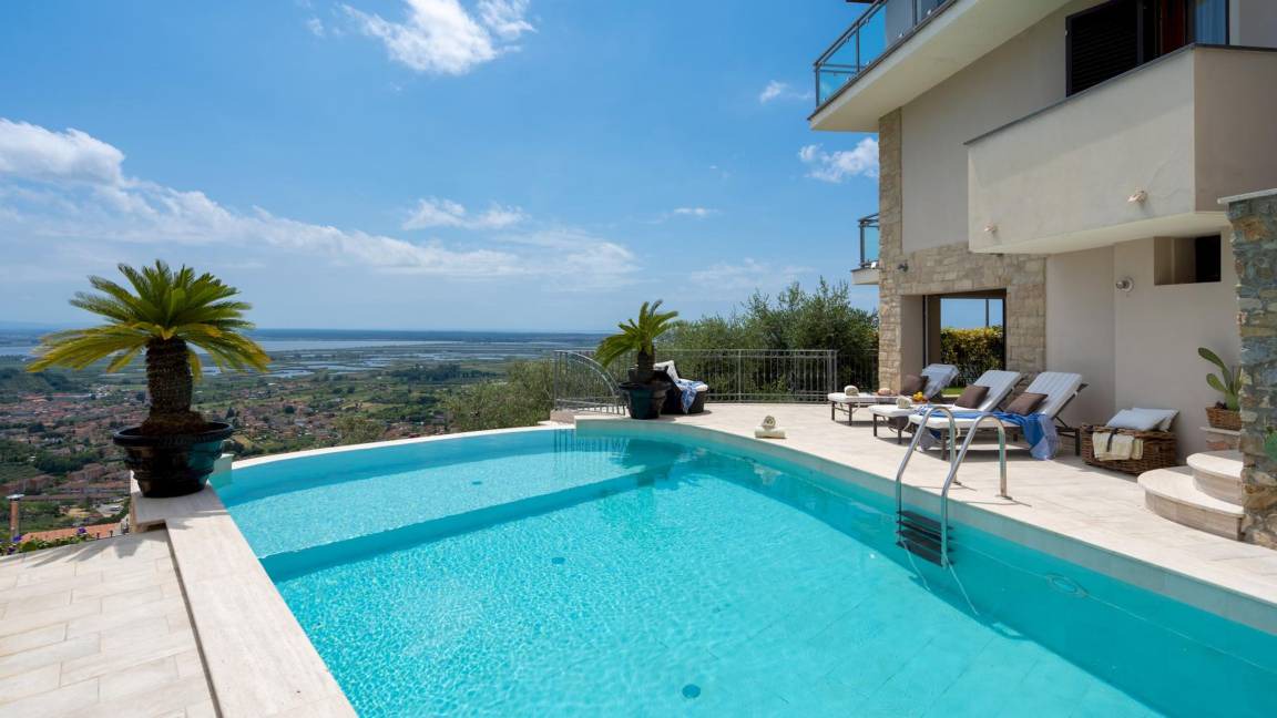 Pieve a Elici Apartment | 465 m² Apartment ∙ 5 bedrooms ∙ 10 guests
