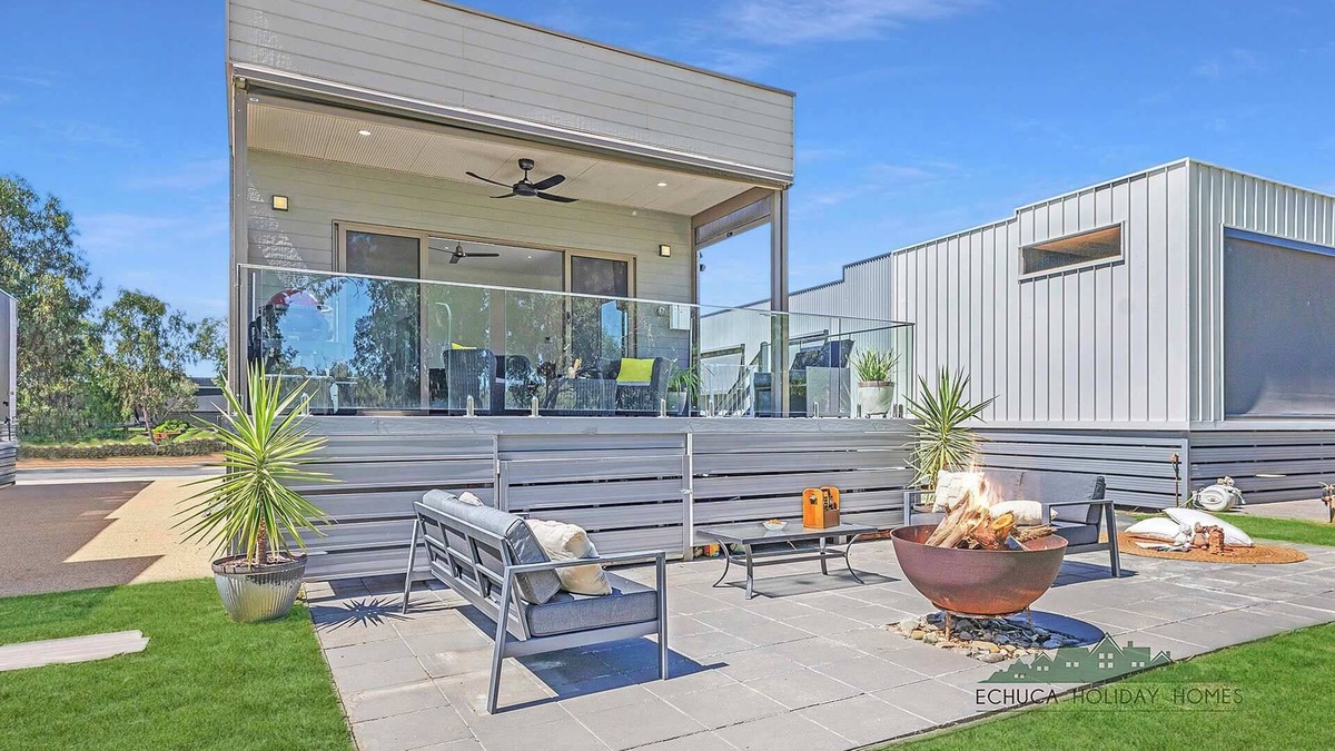 Moama Villa | 48 Highview Waters - 4BR Riverfront Cabin