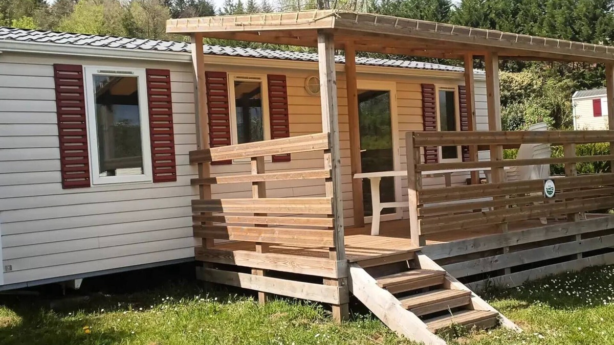 Miribel-les-Echelles House | 48. Mobile home Génépi 8 persons