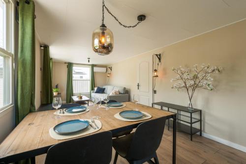 Oisterwijk Ski Chalet | 49, Efteling - Beekse Bergen - Dog Friendly