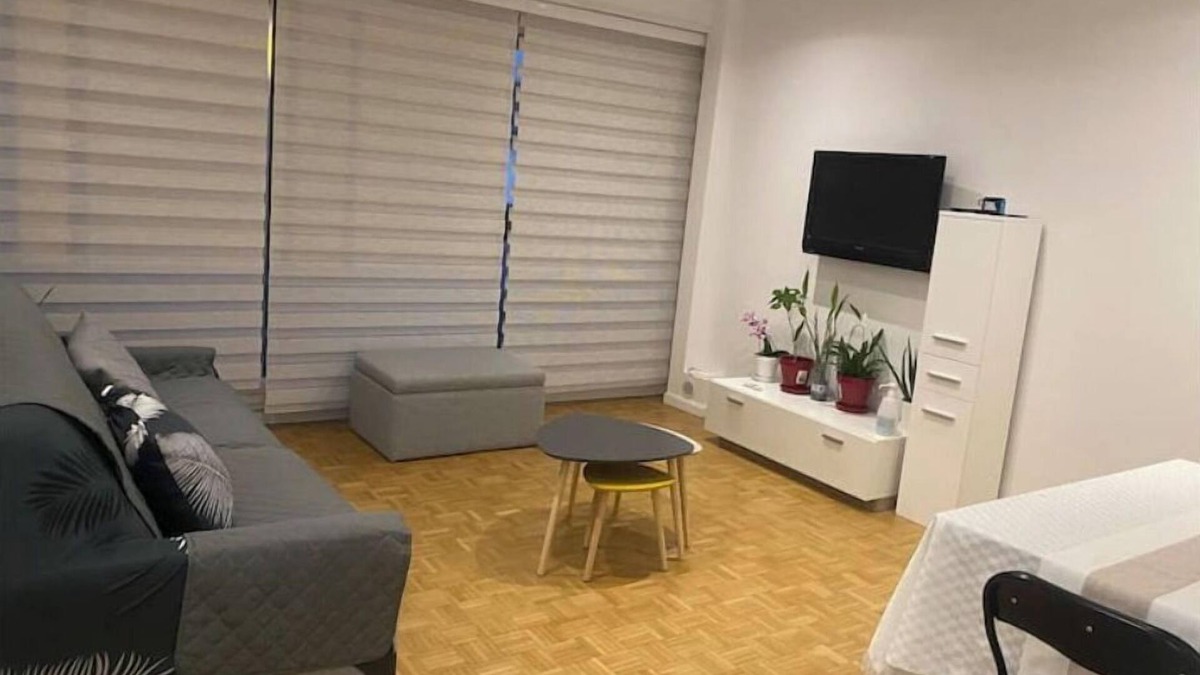 Asnieres-sur-Seine Apartment | 49 m2 apartment with balcony and parking next to the station
