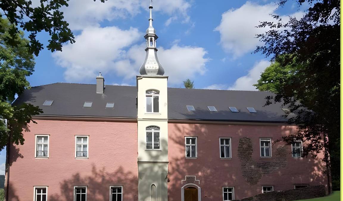 Nowa Ruda Hotel | 49 m² Hotel ∙ 6 guests