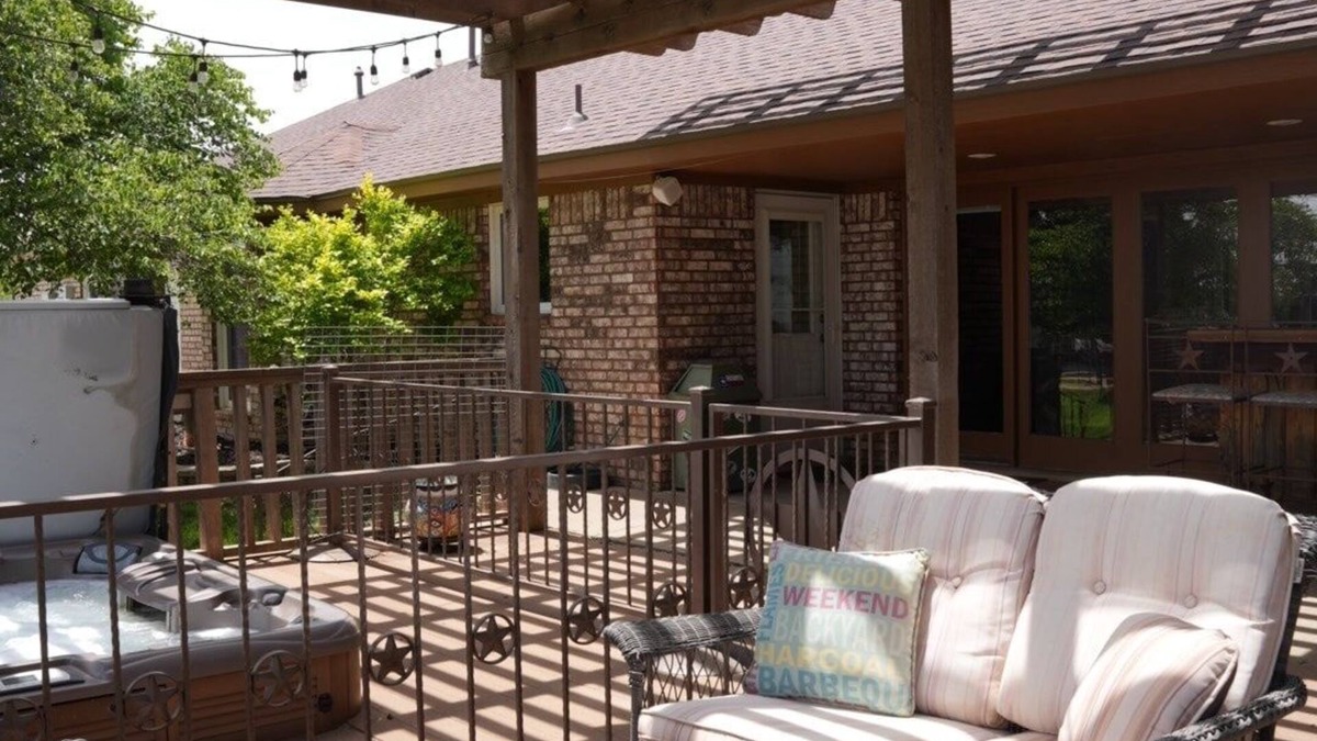 Amarillo House | 4BD, 3bath, W/Hot Tub, RV Hook-Up
