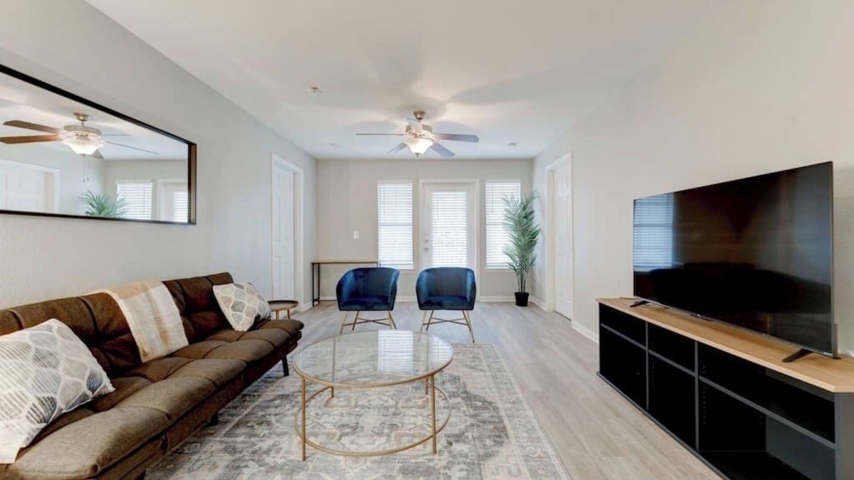 Pleasant Valley Apartment | 4Bd/Br Close to Everything