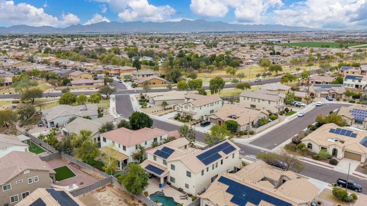 Canyon Trails South House | 4bd, King & Queen Beds, Private Pool, Full Kitchen, Infrared Sauna
