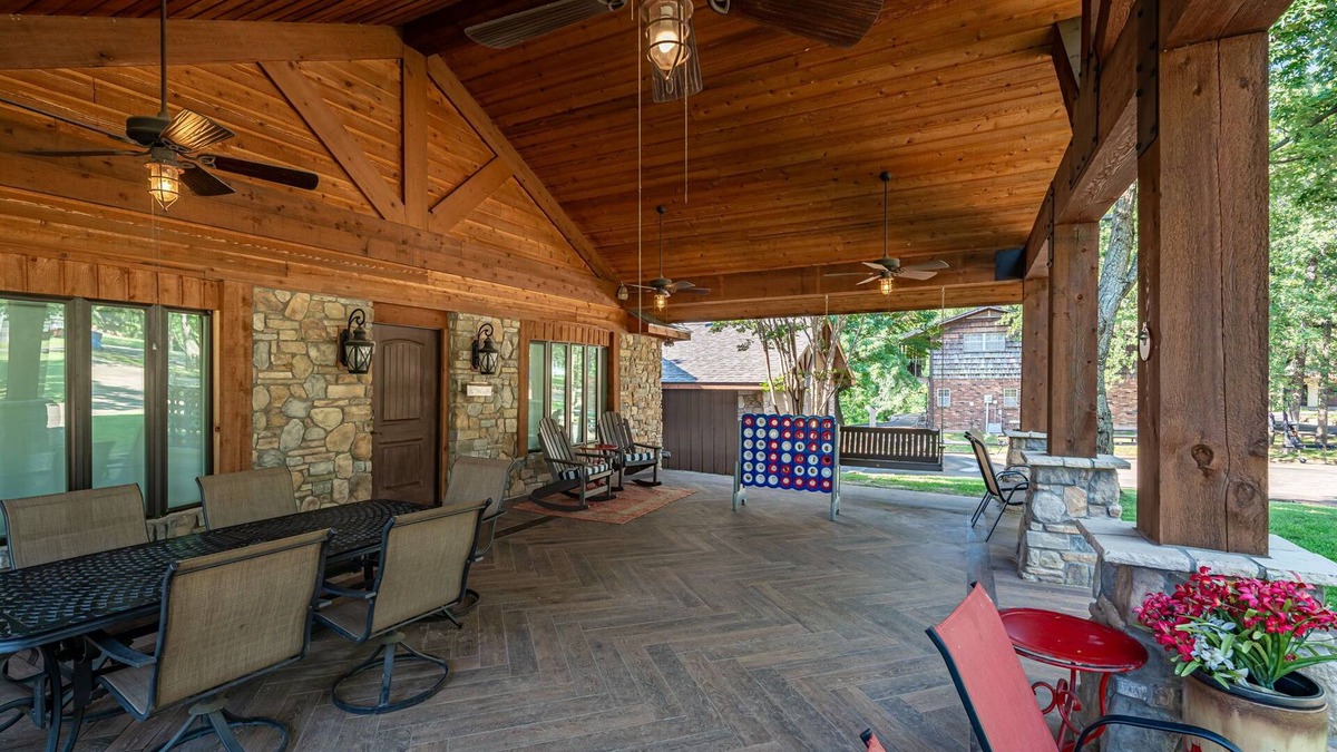 Mead House | 4Bdrm 3.5Bath - Boatslip - Internet - Comfort!