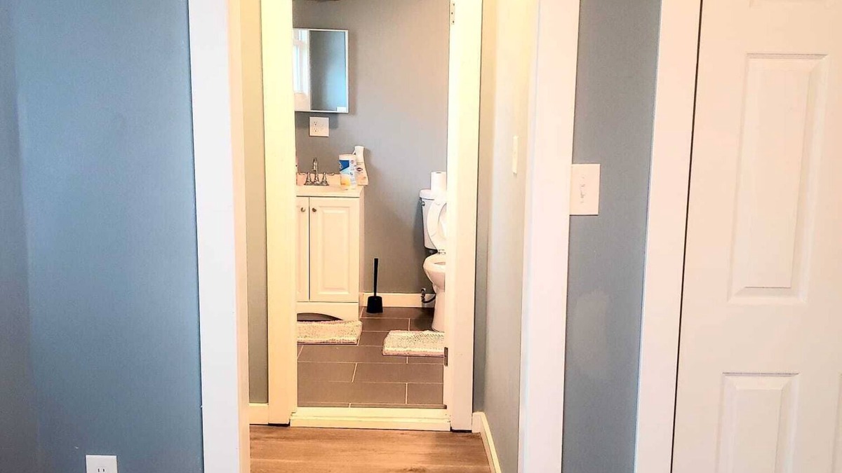 Newark Apartment | 4Bdrm and 2battrm centrally located in Newark close to NY/EWR/Berth Israel Hosp