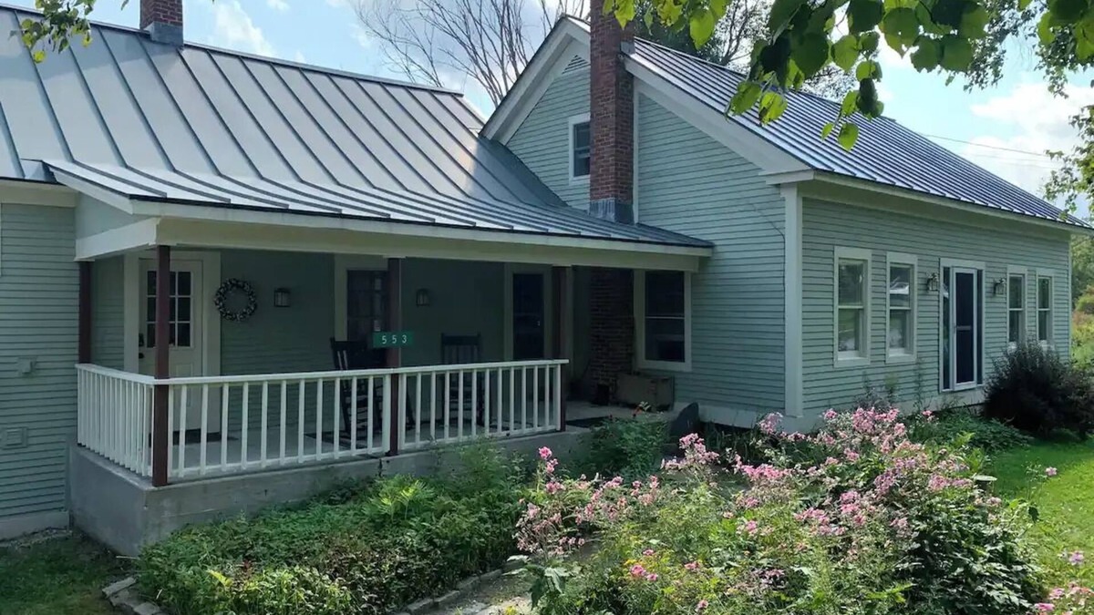 Mount Holly Other | 4bdrm Farmhouse 10min to Okemo on 2.5 acres