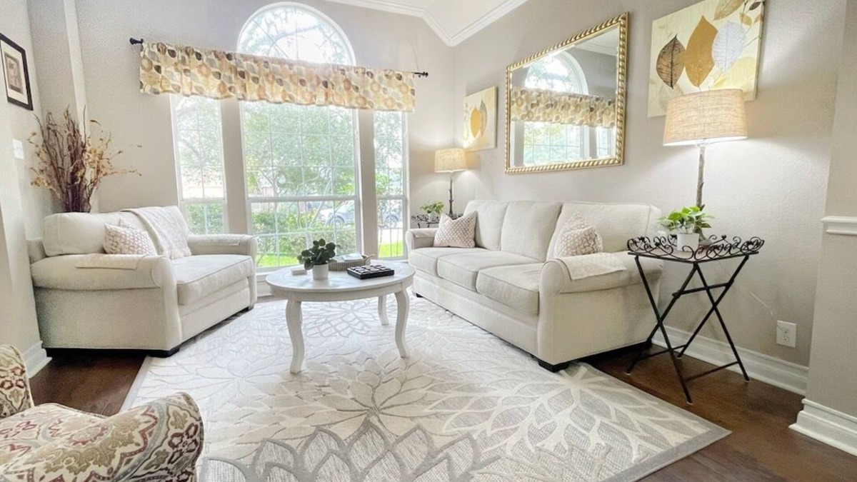Wetmore House | 4BR/2.5 Bath, 5-Star, Six Flags, La Cantera Shops, UTSA, Med Center, River Walk.