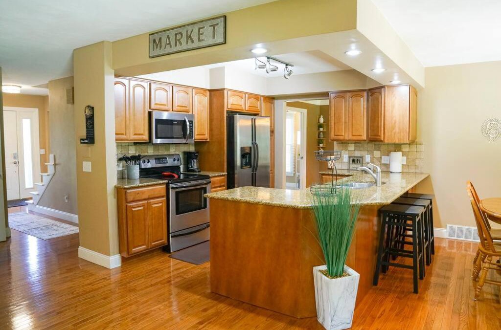 Bedford Villa | 4BR/2.5BA Home boasting 2400sqft and Eat-in KTN