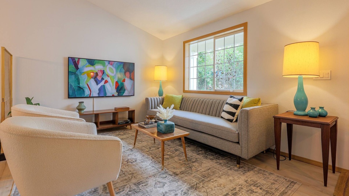 Hillsboro House | 4BR/2.5BA Home, Close to Intel, Nike & Hospitals