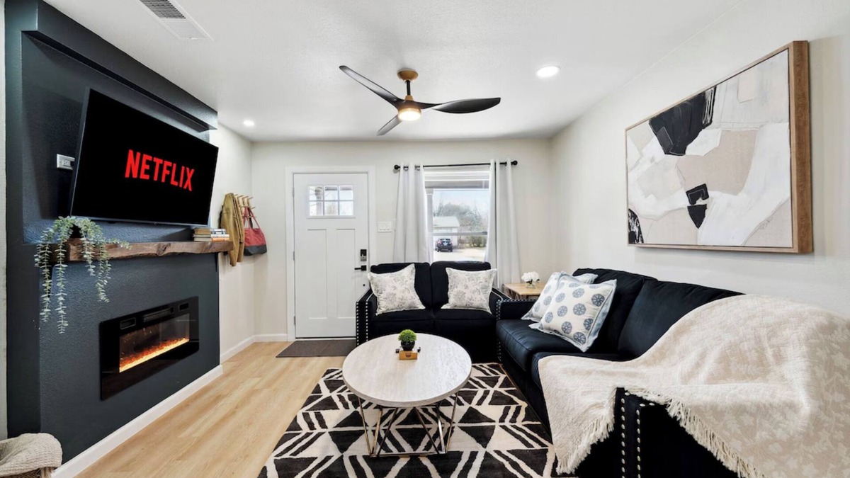 Richardson House | 4BR/2BA New Renovation l Big Yard | Pets OK