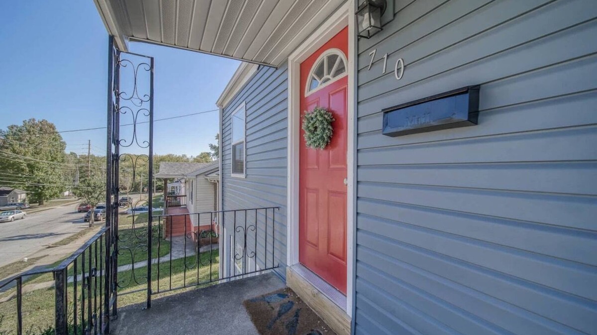 Rolla House | 4BR, 2BA | Sleeps 8 | 5 Min to S&T & Downtown