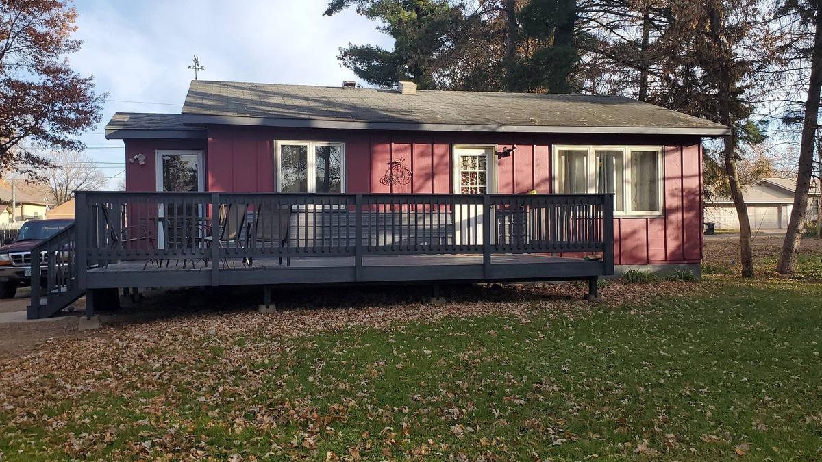Crosby House | 4BR 2BA The Pine Place Cabin in Crosby - Roam, Ride, Relax