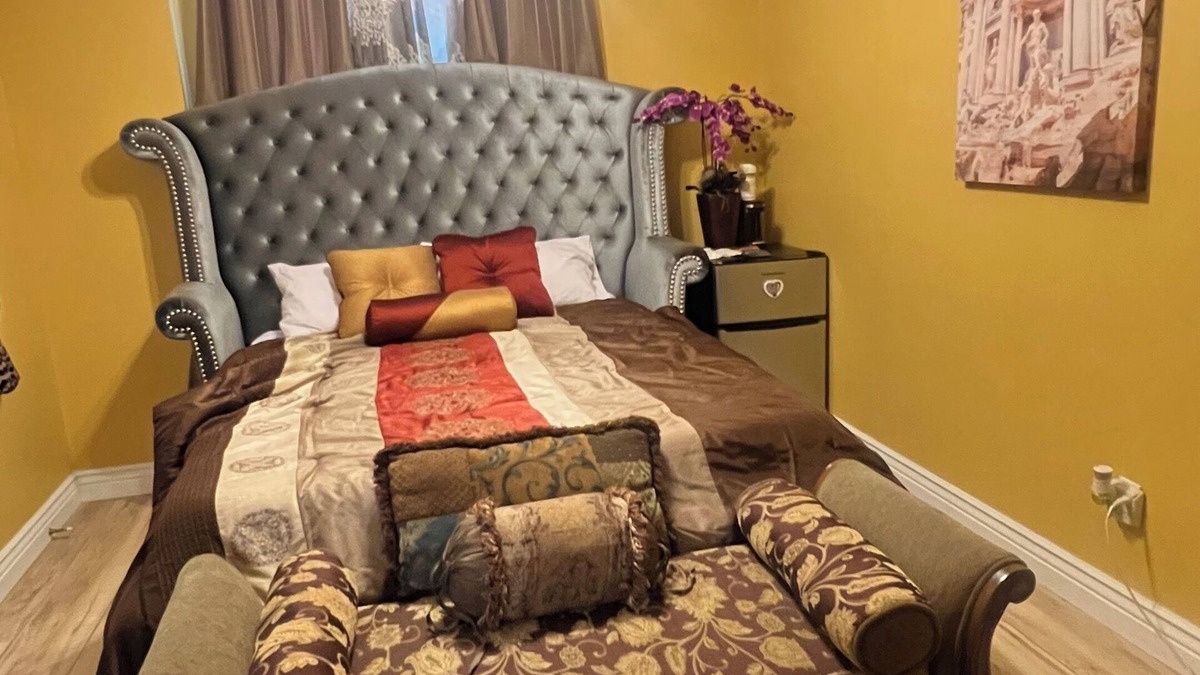 Algoma District House | 4Br/2Bath Boutique Luxury Collection in SSM